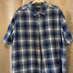 Men’s short sleeve button down